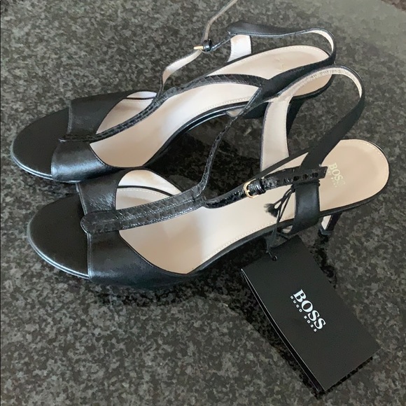 Brand new Hugo Boss sandals - Picture 8 of 8